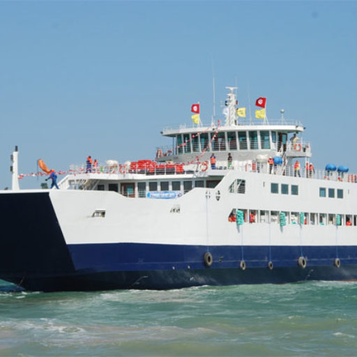 NAVIRE A PASSAGERS CERCINA